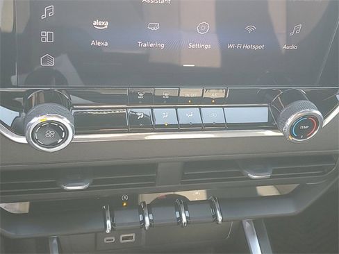 Certified 2024 Chevrolet Colorado W/T w/ WT Convenience Package image 23