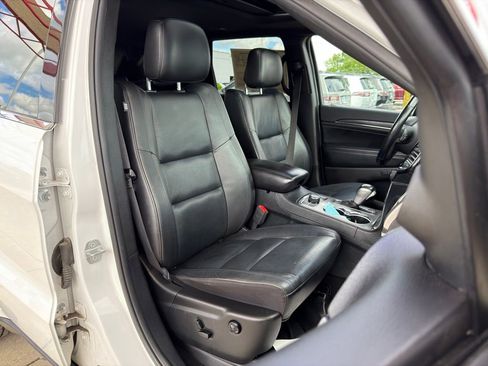 Used 2020 Jeep Grand Cherokee Limited AWD/4WD image 37