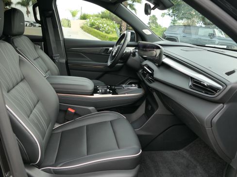 New 2026 Buick Enclave Avenir w/ Super Cruise Package image 27