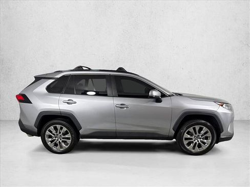 Used 2021 Toyota RAV4 XLE Premium AWD/4WD image 3