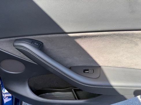 Used 2023 Tesla Model Y Performance image 32