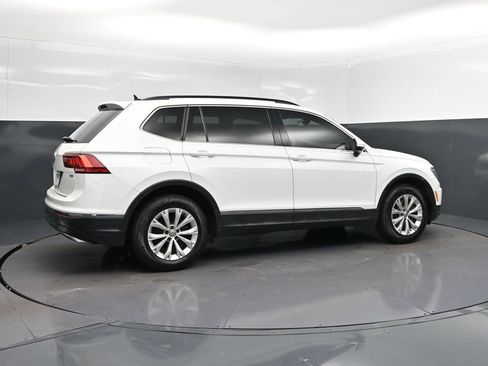 Used 2018 Volkswagen Tiguan SE FWD image 8