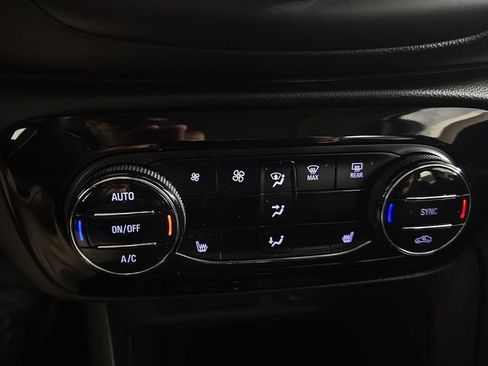 Used 2022 Buick Encore GX Essence w/ Experience Buick Package AWD/4WD image 15