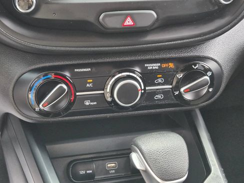 Used 2024 Kia Soul LX w/ Option Group 015 FWD image 26