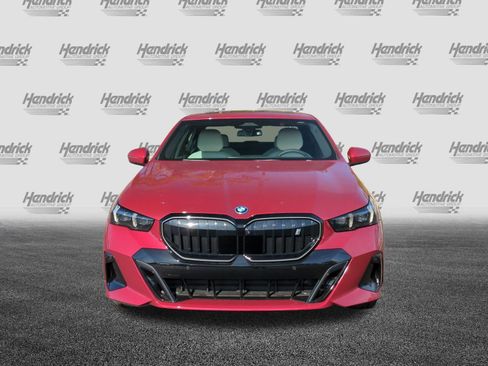 New 2026 BMW i5 eDrive40 w/ M Sport Package image 3