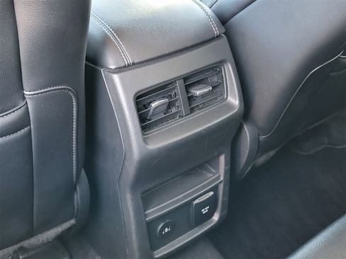 Used 2024 Ford Edge Titanium image 26