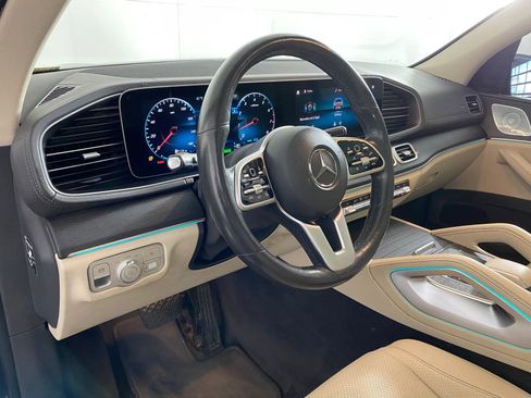 Used 2020 Mercedes-Benz GLS 450 4MATIC image 4