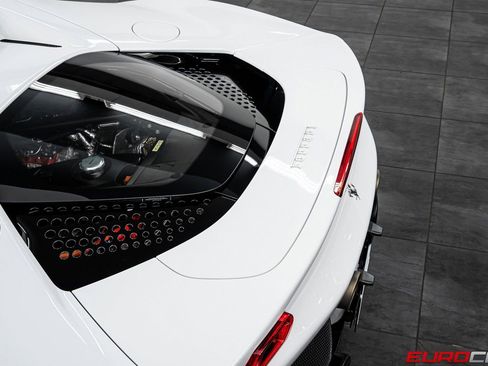 Used 2022 Ferrari SF90 Stradale image 20