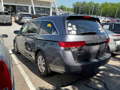 Used 2016 Honda Odyssey SE image 4