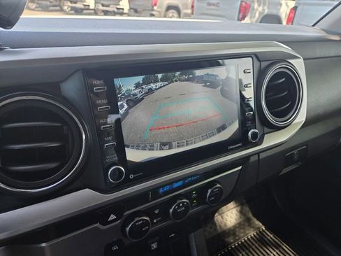 Used 2022 Toyota Tacoma SR5 RWD image 22