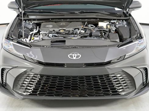 Used 2025 Toyota Camry XSE image 7