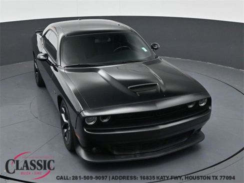 Used 2020 Dodge Challenger R/T w/ Blacktop Package image 1