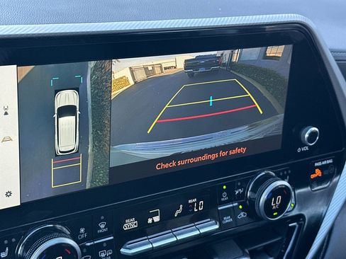 Used 2023 Toyota Highlander Platinum image 20