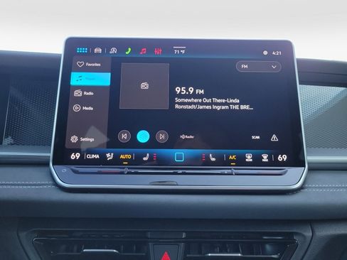 New 2026 Volkswagen Tiguan SE AWD/4WD image 17