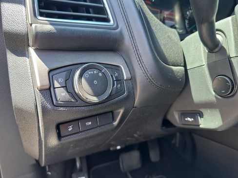 Used 2018 Ford Explorer Platinum AWD/4WD image 23