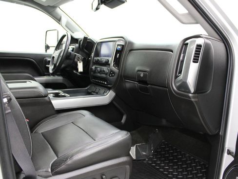 Used 2016 Chevrolet Silverado 2500 LTZ w/ Duramax Plus Package image 10