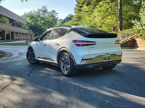 Used 2024 Genesis GV60 RWD image 3
