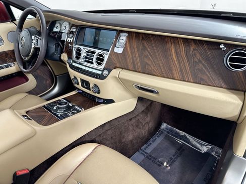 Certified 2017 Rolls-Royce Dawn RWD image 28