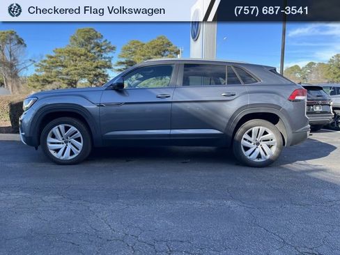 Used 2022 Volkswagen Atlas Cross Sport SE w/ Panoramic Sunroof Package image 5