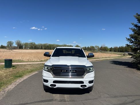 Used 2022 RAM 1500 Limited w/ Body-Colour Bumper Group AWD/4WD image 3
