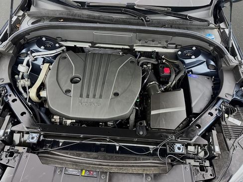 Used 2023 Volvo XC60 B5 Ultimate w/ Protection Package Premier image 33