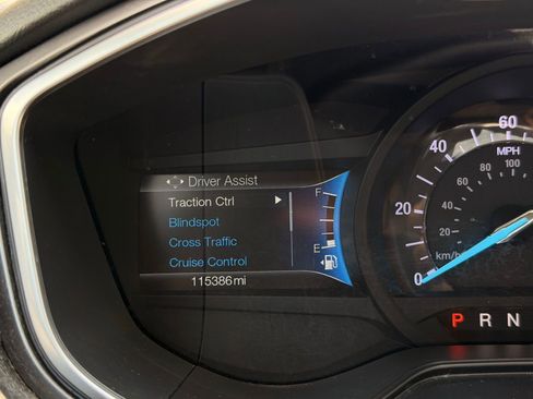 Used 2019 Ford Fusion SE FWD image 30