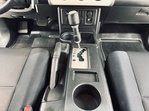 Used 2012 Toyota FJ Cruiser 2WD w/ Upgrade Pkg image 39