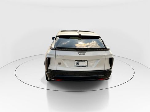 Used 2024 Cadillac Lyriq Sport RWD image 7