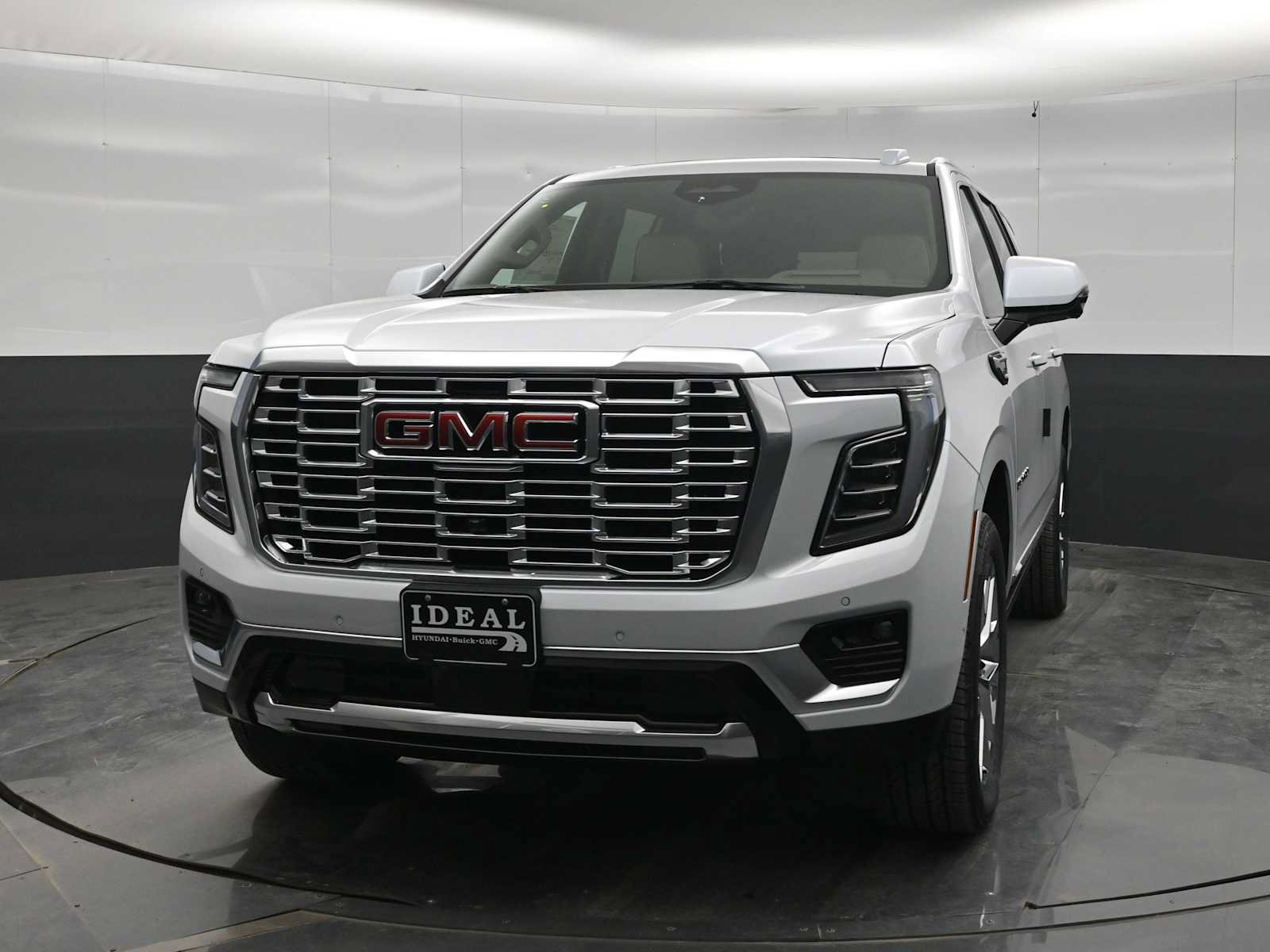 New 2027 GMC Yukon Denali w/ Denali Reserve Package AWD/4WD image 3