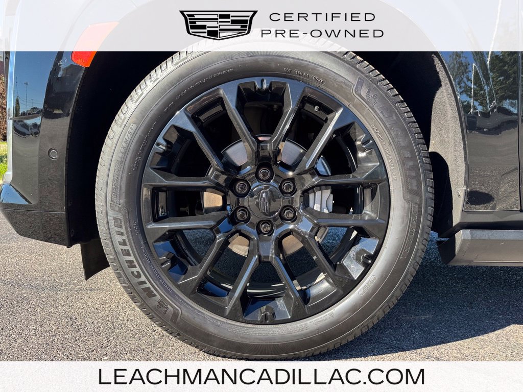 Certified 2022 Cadillac Escalade ESV Premium Luxury w/ Performance Package AWD/4WD image 8