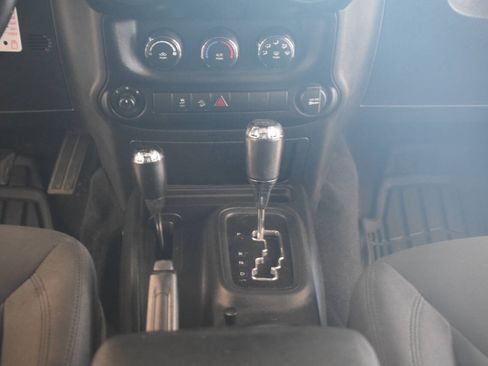 Used 2016 Jeep Wrangler Unlimited Sport w/ Quick Order Package 24S AWD/4WD image 50