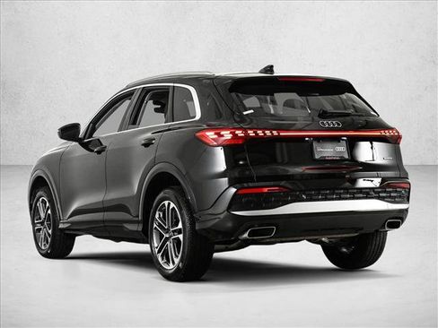 Certified 2025 Audi Q5 Premium w/ Convenience Package AWD/4WD image 8