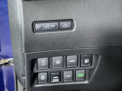 Used 2020 Nissan Rogue SL w/ Premium Package AWD/4WD image 9