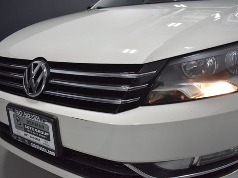 Used 2015 Volkswagen Passat 1.8T Sport FWD image 11