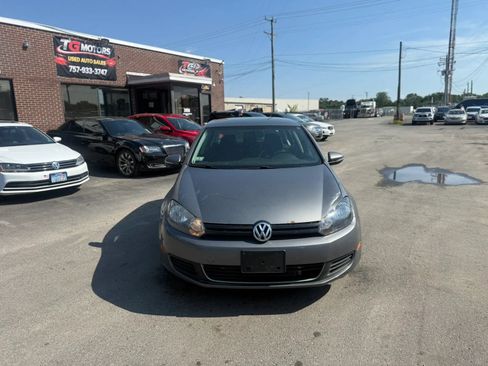Used 2013 Volkswagen Golf 4-Door FWD image 8