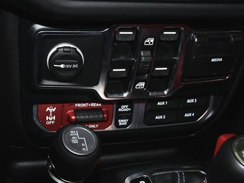 Used 2024 Jeep Wrangler Unlimited Rubicon 392 image 40