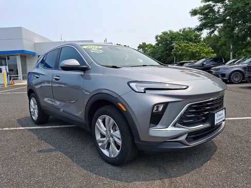 Used 2024 Buick Encore GX Preferred AWD/4WD image 9