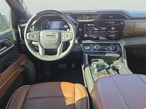 Used 2025 GMC Sierra 1500 Denali Ultimate image 12