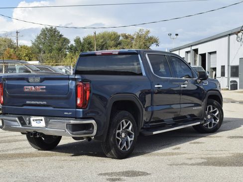 Used 2022 GMC Sierra 1500 SLT w/ SLT Convenience Package image 10
