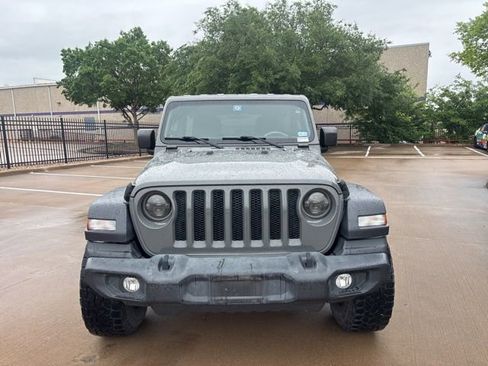 Used 2019 Jeep Wrangler Unlimited Sport S image 2