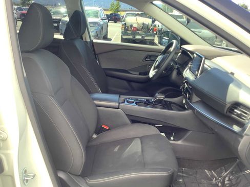 Used 2023 Nissan Rogue S AWD/4WD image 14