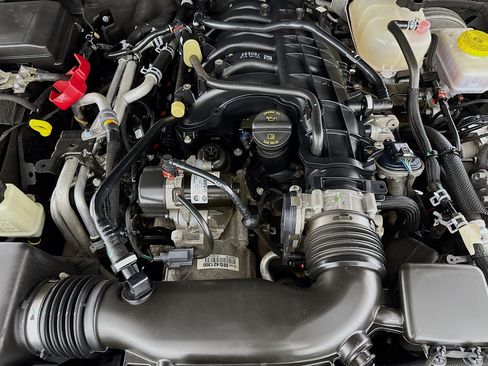 Used 2023 Jeep Wrangler Sport image 38