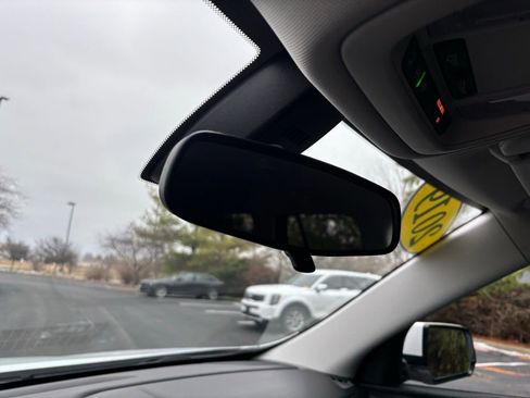 Used 2019 Chevrolet Traverse LT image 35