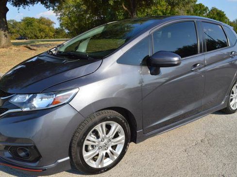 Used 2018 Honda Fit Sport image 4