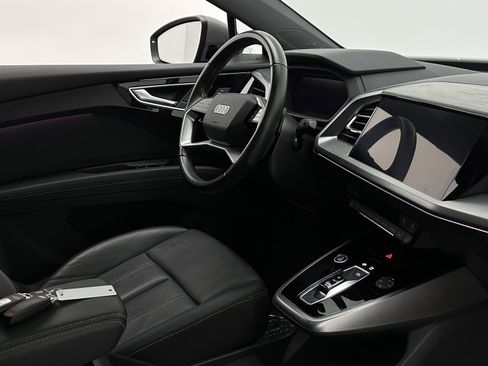 Used 2023 Audi Q4 e-tron Premium Plus RWD image 39