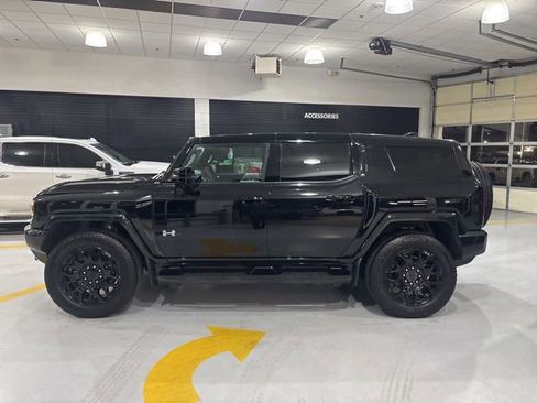 Certified 2025 GMC Hummer EV 2X AWD/4WD image 5