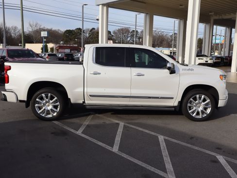 Certified 2025 Chevrolet Silverado 1500 High Country image 11