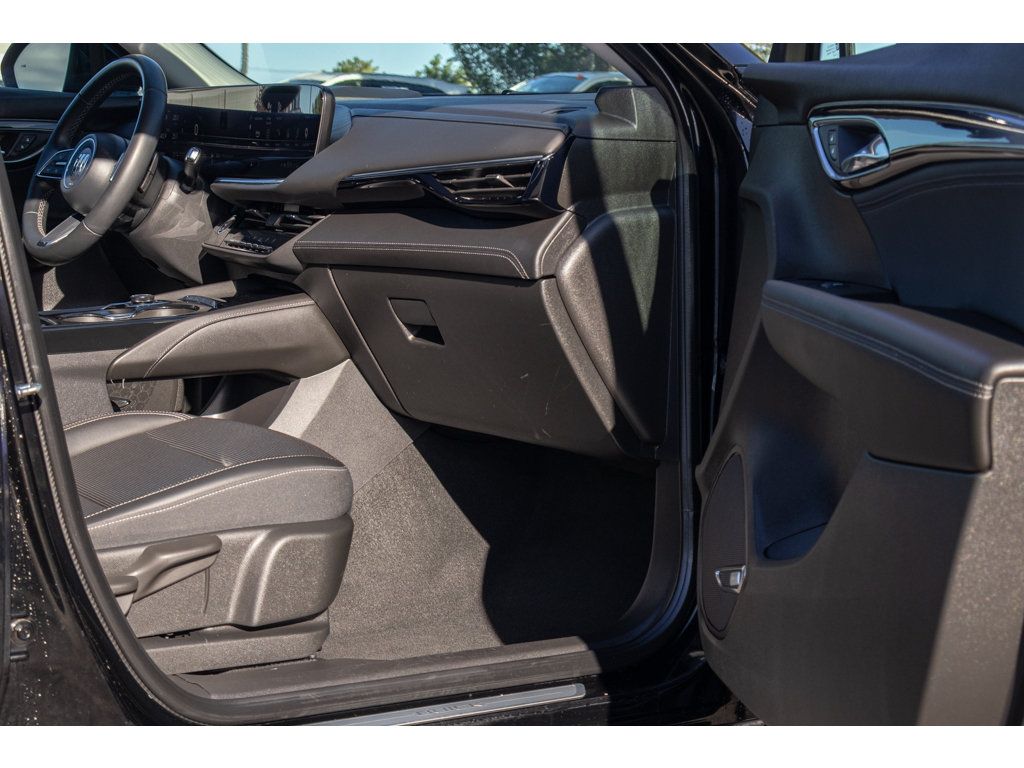 Used 2024 Buick Envision Preferred AWD/4WD image 10
