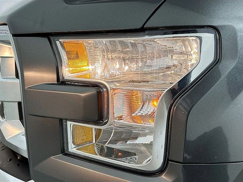 Used 2016 Ford F150 XLT image 22