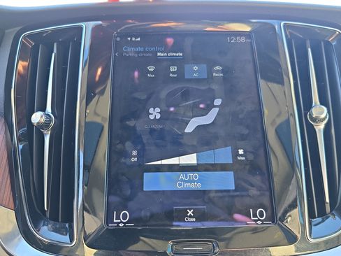 Used 2021 Volvo S60 T5 Momentum image 19